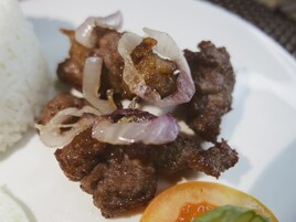 Free daily local cuisine breakfast