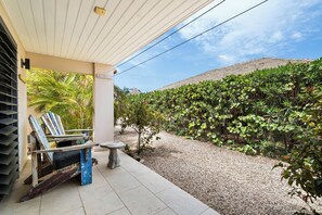Signature-Apartment, 1 Schlafzimmer, Poolblick | Blick auf den Garten