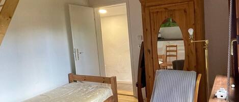 2 habitaciones, wifi gratis y ropa de cama