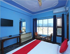 Deluxe Room | 1 bedroom, free WiFi