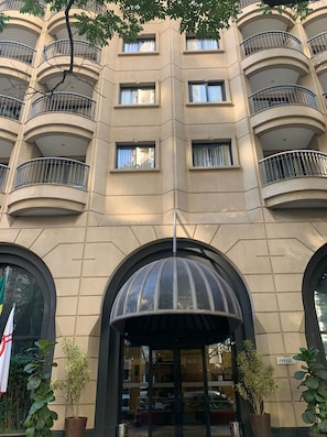 Façade de lâhĂ©bergement - soirĂ©e/nuit