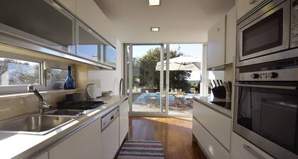 Villa 299 Modern Holiday Villa near Moledo Beach