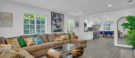 Smart-TV, Netflix, Hulu og strømmetjenester