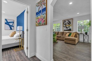 6 bedrooms, iron/ironing board, travel cot, free WiFi - La Pergola Villa | 7 BR | Pool+Hot Tub | Location (Miami)