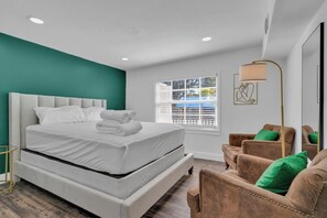 6 bedrooms, iron/ironing board, travel cot, free WiFi