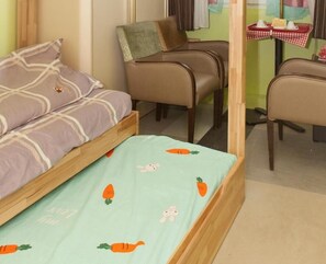 Comfort Quadruple Room | Interior - Club246 Paris (Paris)