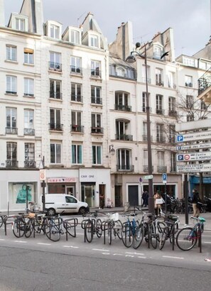 Parking - Club246 Paris (Paris)