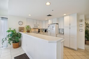 Microwave, dishwasher, coffee/tea maker, toaster