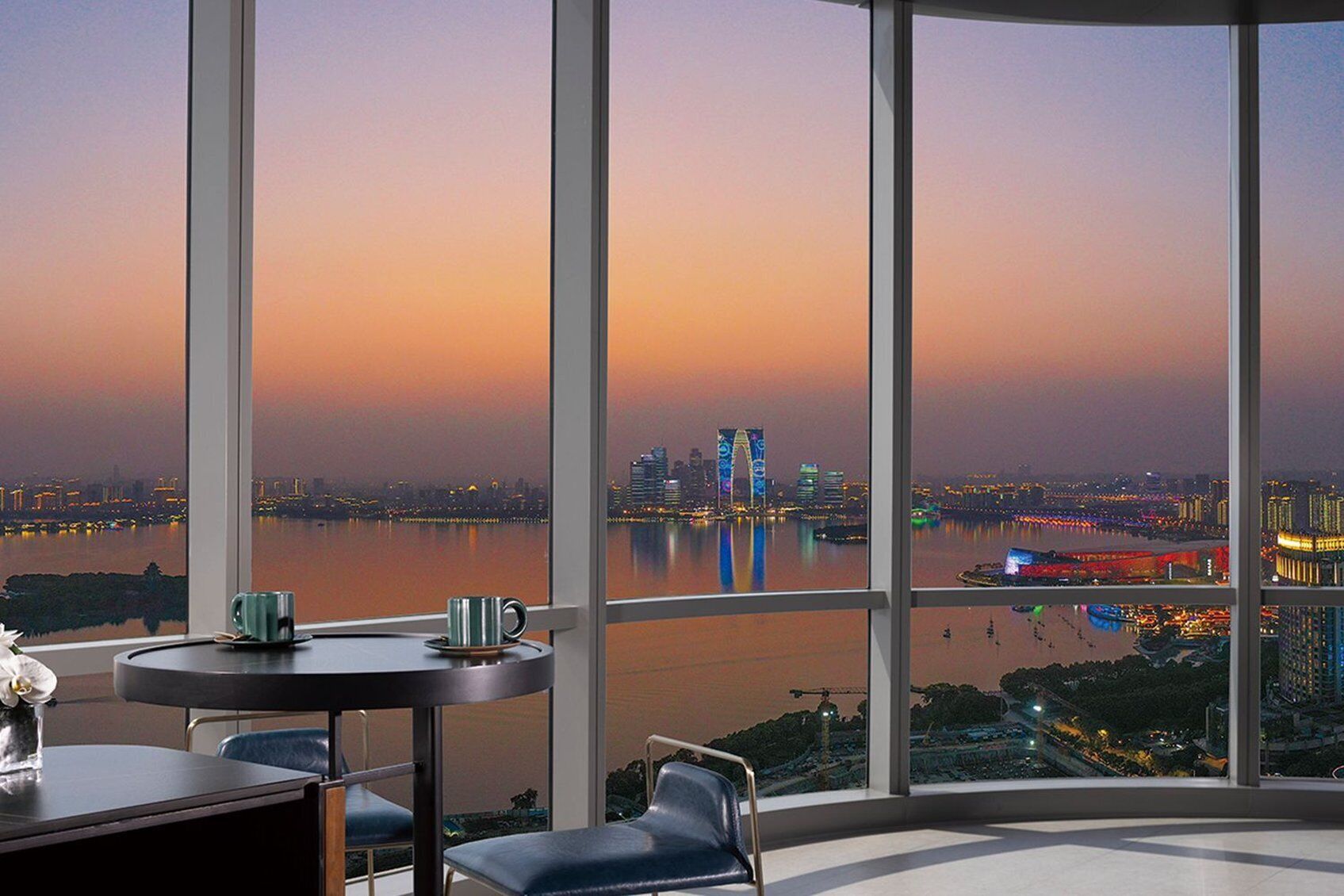 Caja de seguridad en la habitación y decoración personalizada 