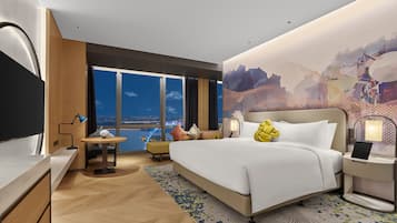 Social Lake King Room | In-room safe, individually decorated, desk, laptop workspace