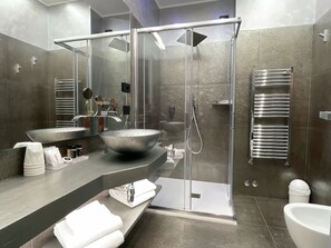 Junior Room, Hot Tub | Bathroom | Separate bathtub and shower, jetted bath, rainfall showerhead - Suite Dreams Hotel Montecatini (Montecatini Terme)