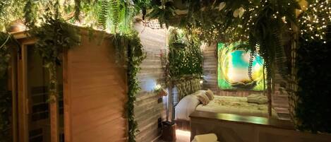 Premium Room, Sauna | Premium bedding, down comforters, memory foam beds, minibar