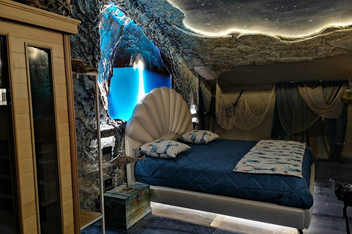 Superior Room, Sauna | Premium bedding, down comforters, memory foam beds, minibar