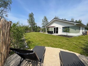 Terrace/patio - FerienhausOase Casa Cavallo am See-Sauna, families/couples/seniors in nature (Twist)