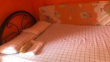 Habitación individual | 1 dormitorio, ropa de cama de alta calidad, colchones viscoelásticos