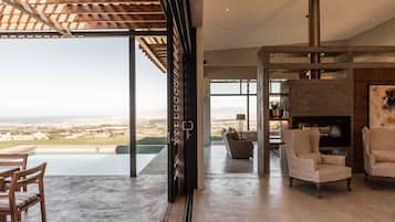 Villa superior, 4 habitaciones | Terraza o patio