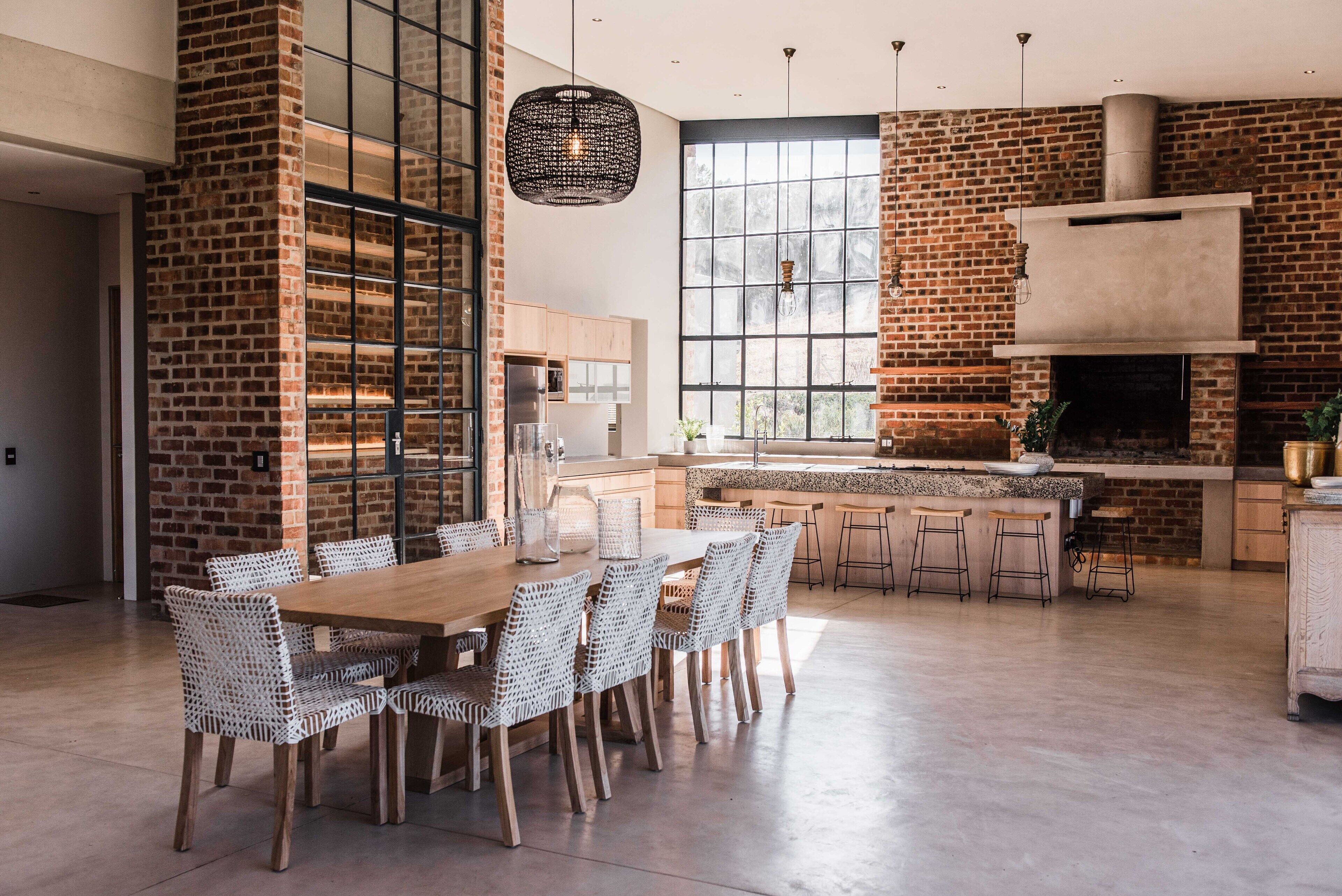 Superior Villa, 4 Bedrooms | In-room dining