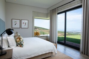 Superior-huvila, 4 makuuhuonetta | Tallelokero huoneessa, yksilöllisesti sisustettu