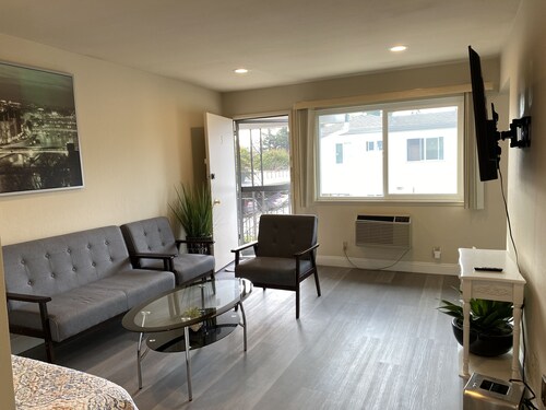 Charming Apartment in the heart of Silicon Valley unit 3