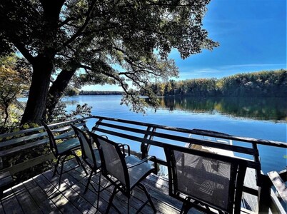 Relaxing Croton lake cottage w/ hot tub