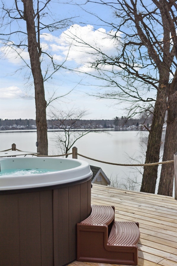 Baignoire à remous extérieure