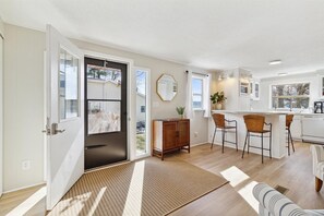 Interior - Relaxing Croton lake cottage w/ hot tub (Newaygo)