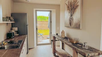 Réfrigérateur, micro-ondes, four, lave-vaisselle