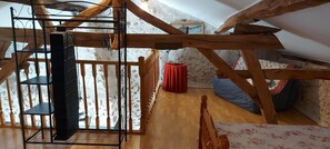 1 bedroom, iron/ironing board, travel cot, free WiFi
