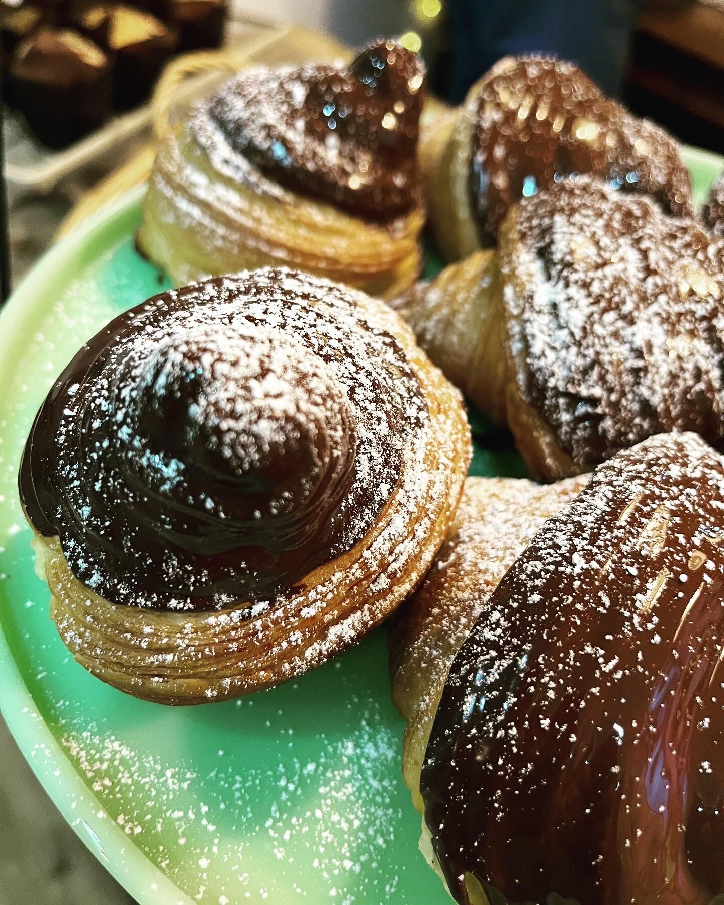 Dagelijks continentaal ontbijt inbegrepen