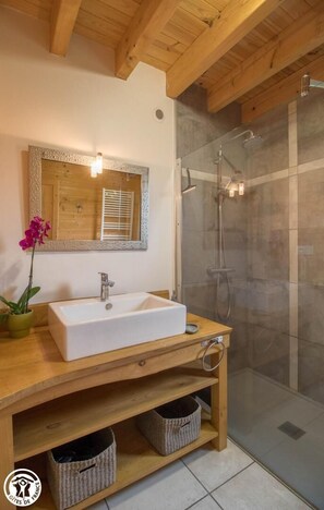 Bathtub
