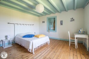 7 bedrooms, free WiFi - La Maison de Philomène (HEUME L'EGLISE)