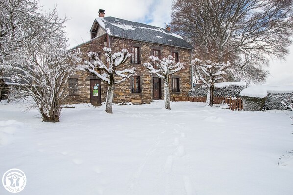 Exterior - 63g63536 - Saint-julien-puy-laveze (SAINT-JULIEN-PUY-LAVEZE)