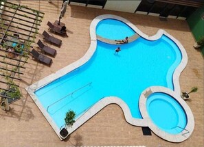 Outdoor pool, a heated pool