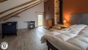 6 makuuhuonetta, ilmainen Wi-Fi