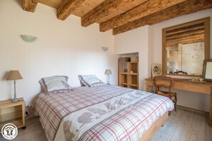 4 bedrooms, free WiFi