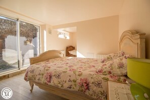 4 bedrooms, free WiFi