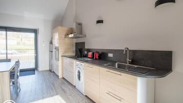 Fridge, microwave, oven, dishwasher