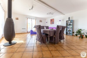 Dining - Les Lilas de Sagheat (APCHAT)