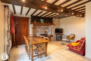 Interior - Les Moissons - Saint-julien-la-geneste (SAINT JULIEN LA GENESTE)