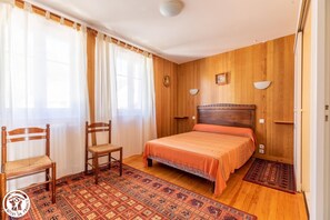 4 chambres, accès au Wi-Fi (inclus)