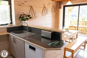Fridge, microwave, oven, dishwasher