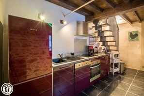 Réfrigérateur, micro-ondes, four, lave-vaisselle