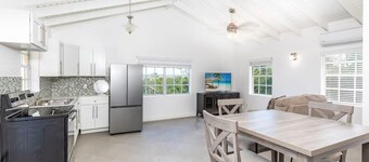 Caribbean Retreat with Modern Kitchen Near Pristine Beaches and Crystal Waters