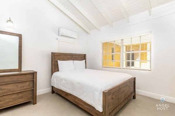 1 habitación, tabla de planchar con plancha, wifi gratis y ropa de cama 