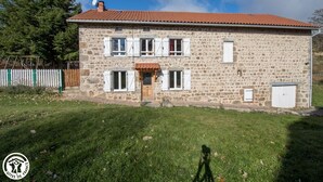 Exterior - La Chaumière - Saint-antheme (SAINT ANTHEME)