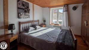 2 bedrooms, free WiFi - La Chaumière - Saint-antheme (SAINT ANTHEME)