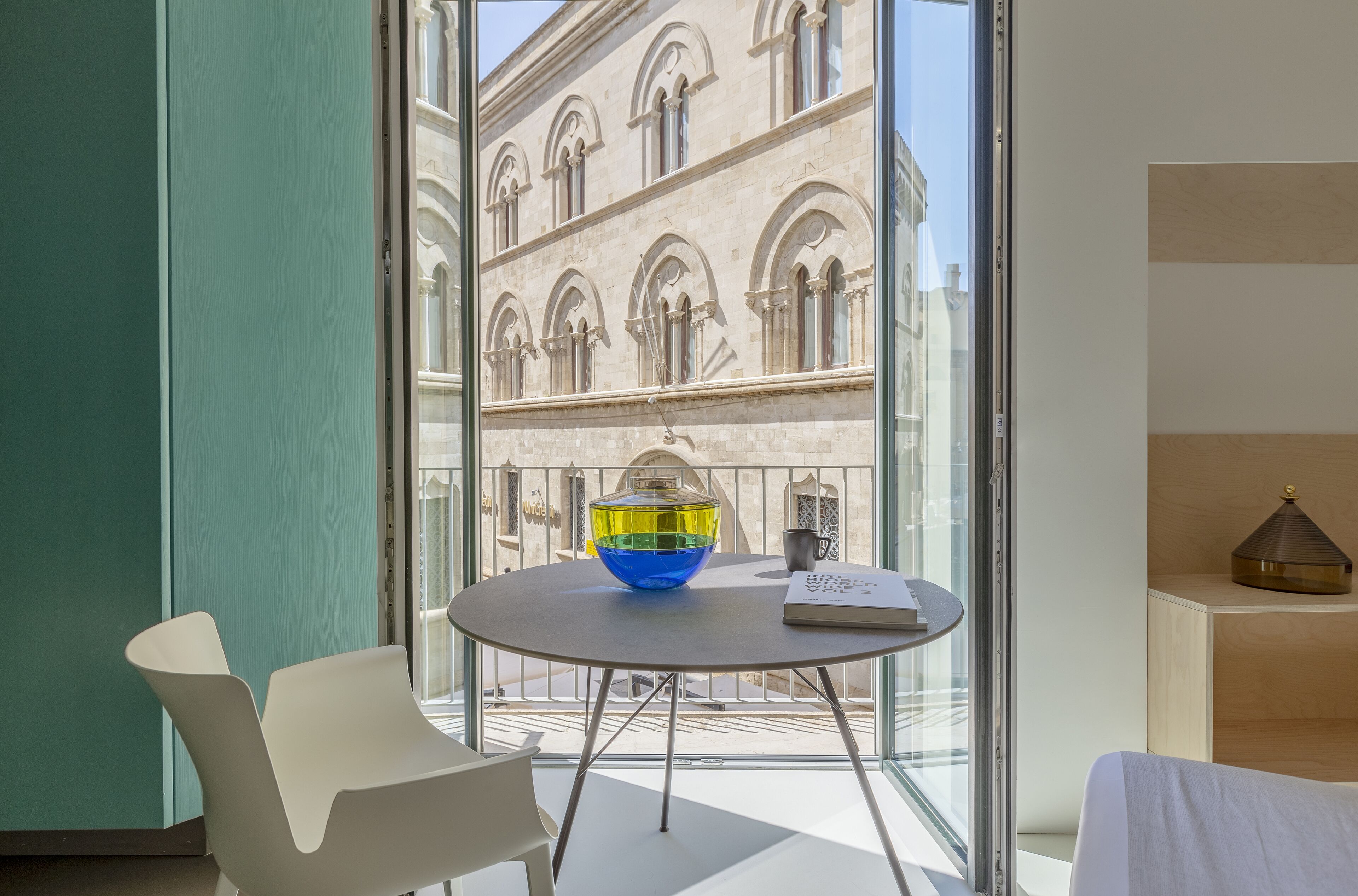 Minibar, bureau, rideaux occultants, chambres insonorisées