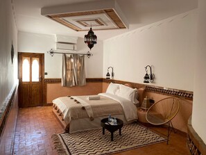 Habitación Grand doble, 1 cama de matrimonio grande, vistas al valle | Ropa de cama