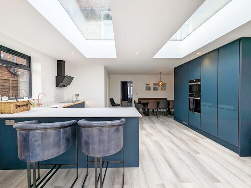 Malthouse Cottage  -  a family house that sleeps 6 guests  in 3 bedrooms