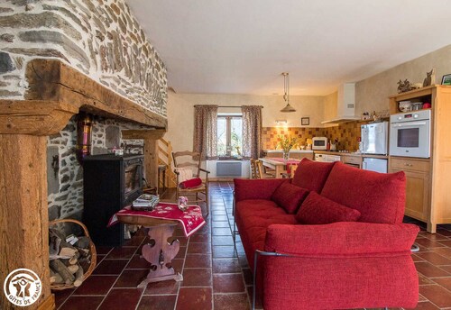 63g63570 - Aveze - Gîte